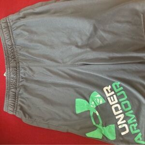 Under Armour boys Shorts in Gray and Green